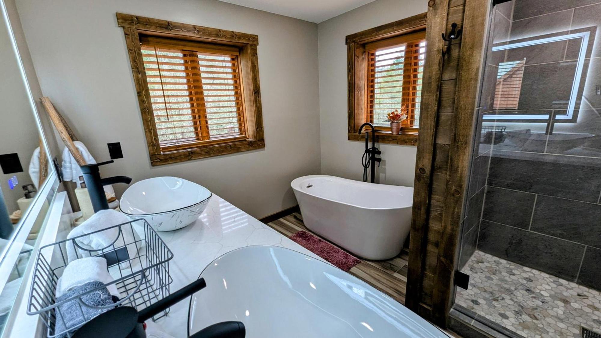 The Chariot - Creek Front With Hottub, Fire Pits, Billiards, Ev Charger - Sandalwood Stays Blue Ridge Zewnętrze zdjęcie